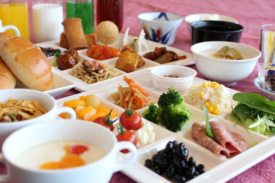 朝食